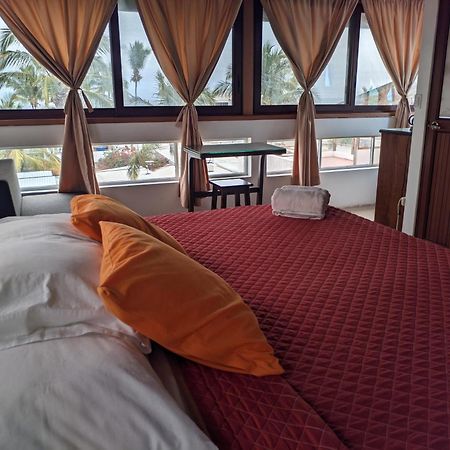 Sun Island Hotel Puerto Villamil Bagian luar foto