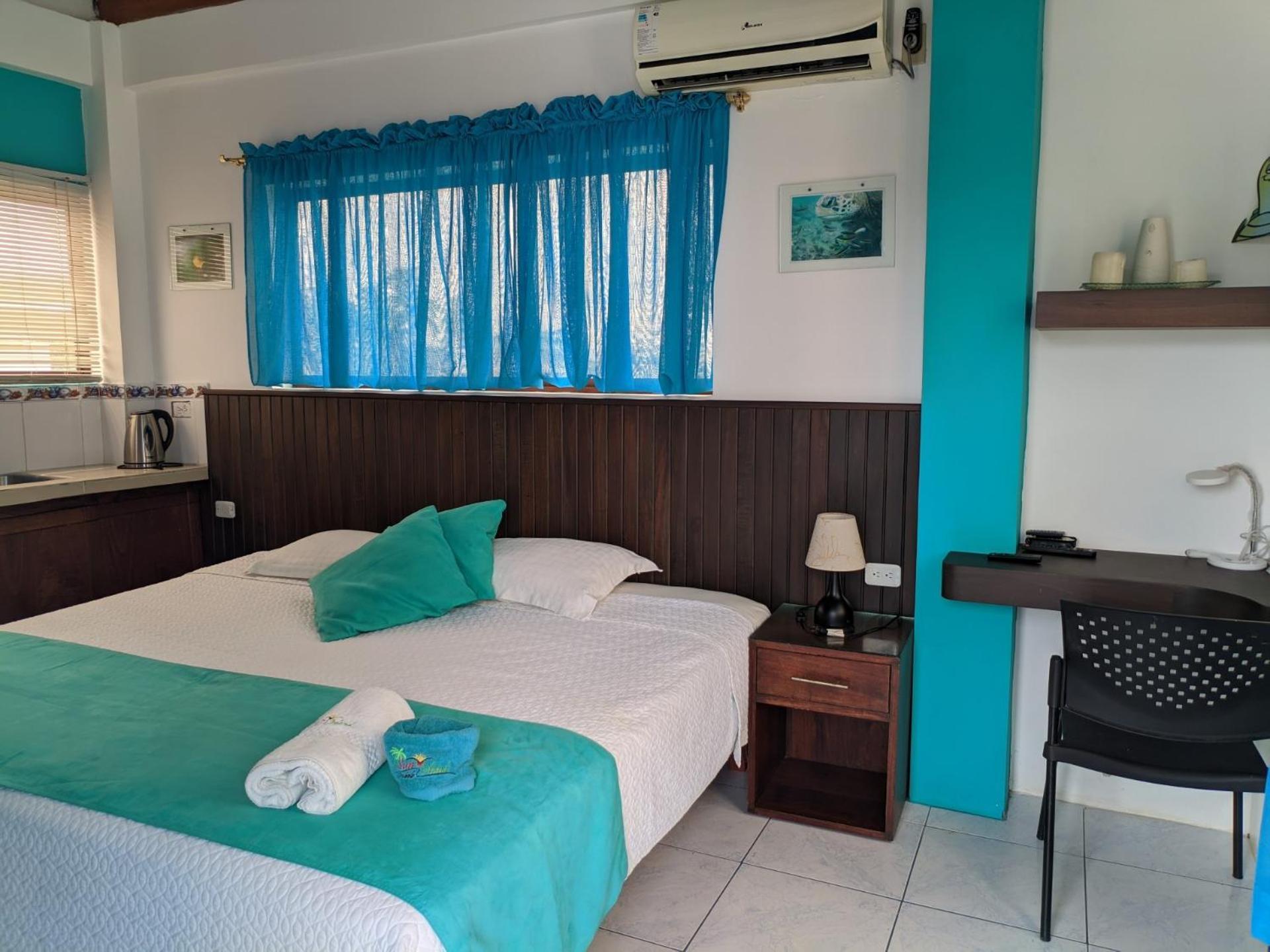 Sun Island Hotel Puerto Villamil Bagian luar foto